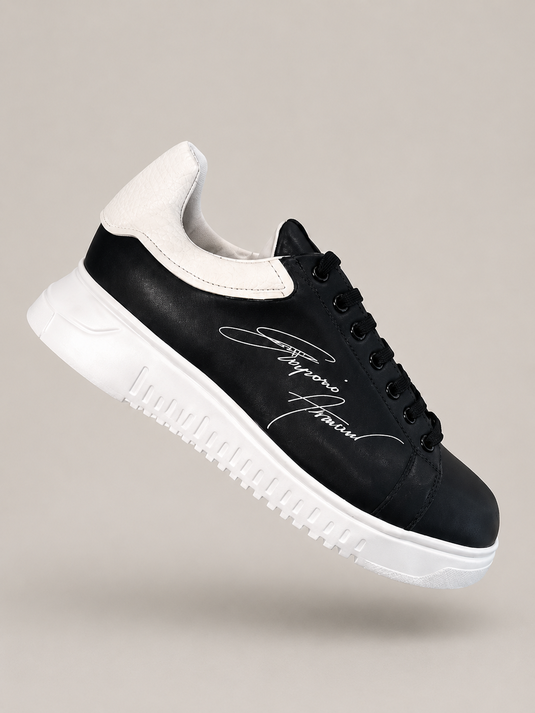 Zapatillas Urbanas Negras y Blancas