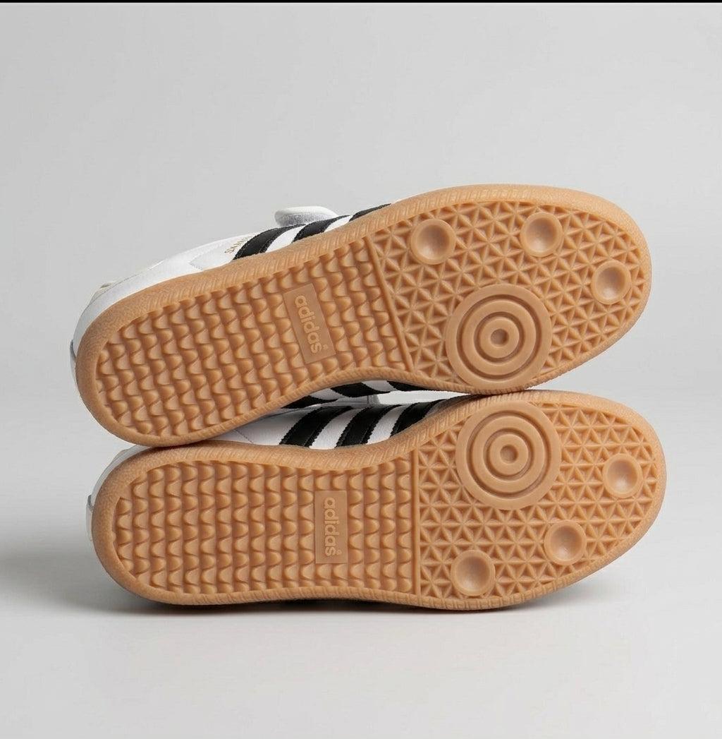 Zapatillas Adidas Samba Jane – Blanco / Negro (Suela Caramel