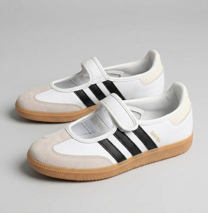 Zapatillas Adidas Samba Jane – Blanco / Negro (Suela Caramel
