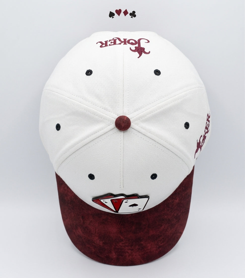 Gorra Snapback Joker – Royal Flush Edition (Blanco/Burdeos)